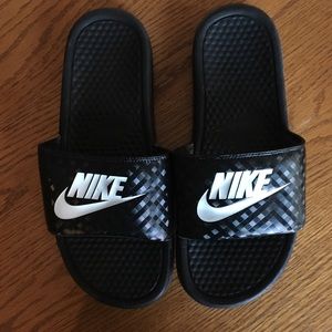 Nike slides